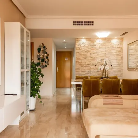 Lindo Apartamiento Tivoli Apartment *